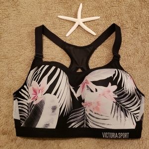 SALE VSX Incredible Lightweight Max sports bra